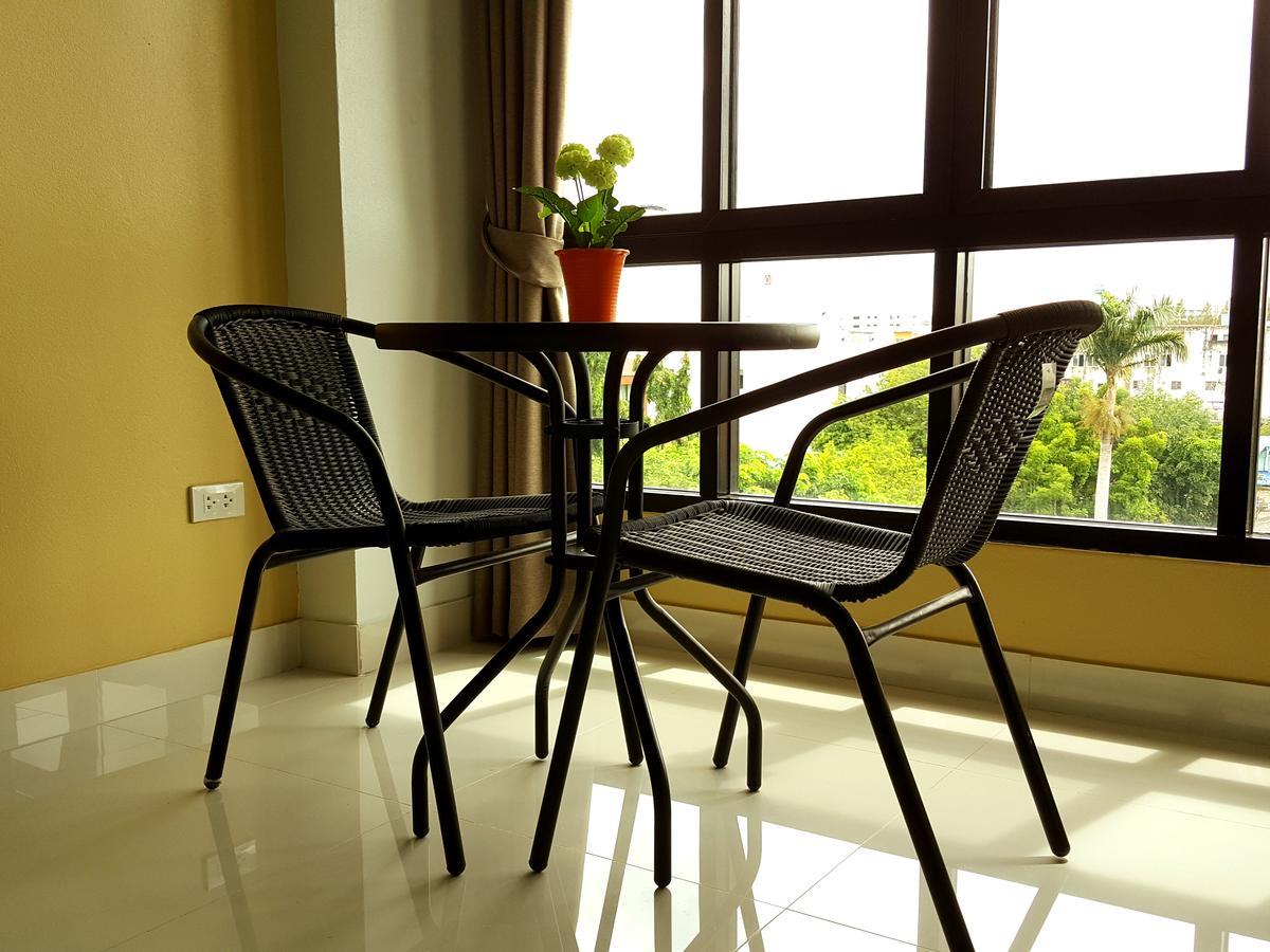 The All 24 Luxury Residence Bangkok Bagian luar foto